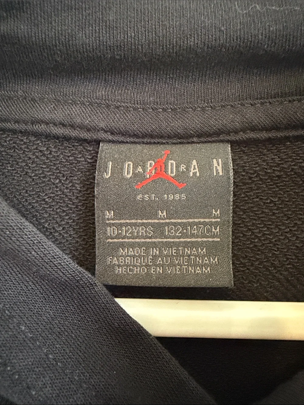 Jordan boys black hoodie 10/12 M